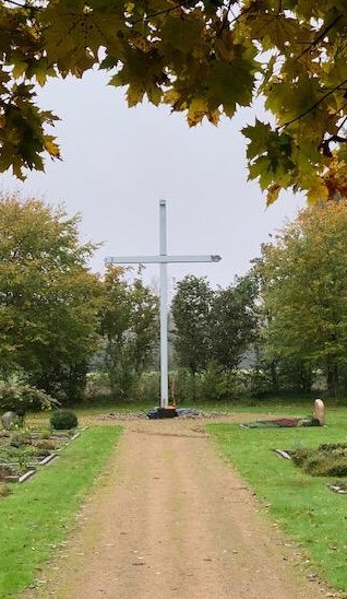 Neues Friedhofskreuz für Klein Meckelsen